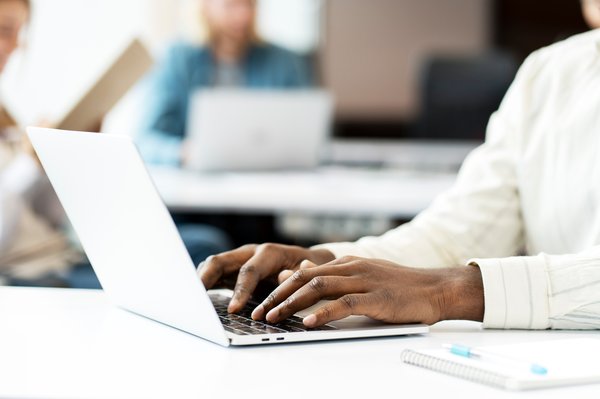 Maximisez votre efficacité avec le bon logiciel CSRD